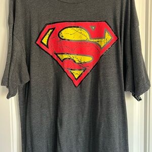 SUPERMAN T-shirt Men's 2XLB‎ Black Red Yellow Logo Distressed